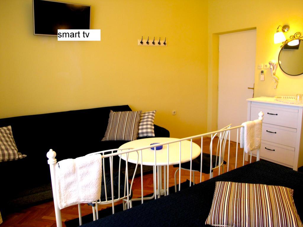 House Rozi Hotel Palit Phòng bức ảnh