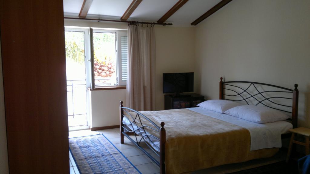 House Rozi Hotel Palit Phòng bức ảnh