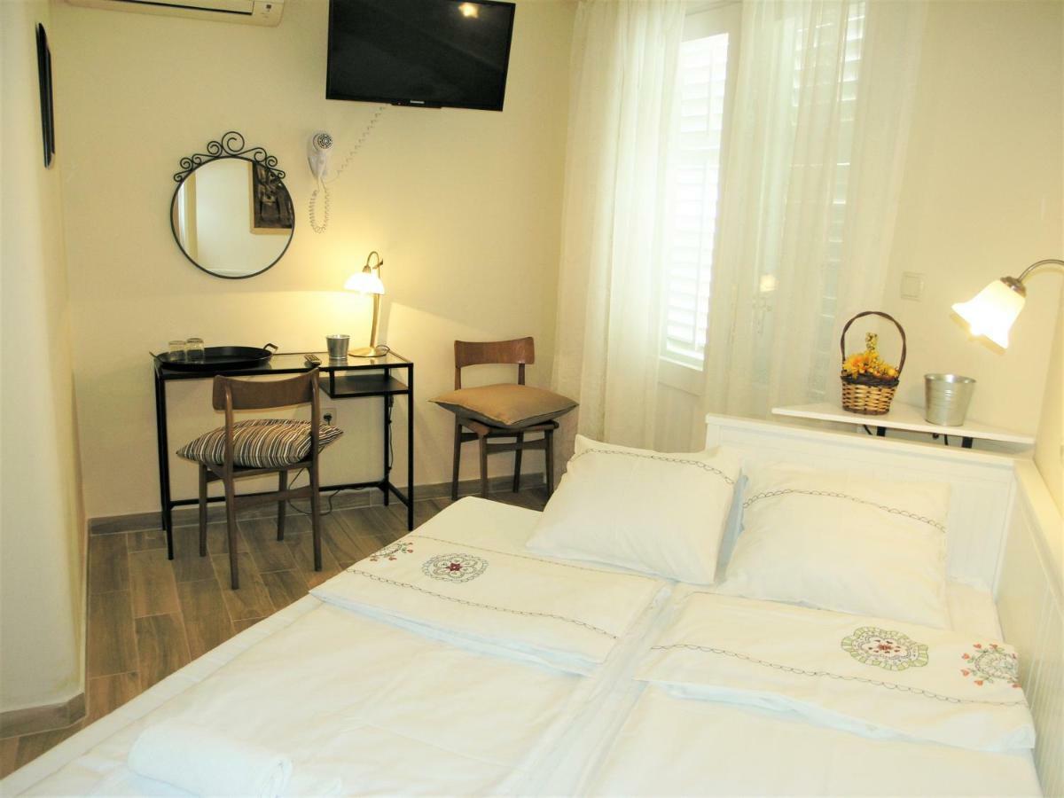 House Rozi Hotel Palit Phòng bức ảnh